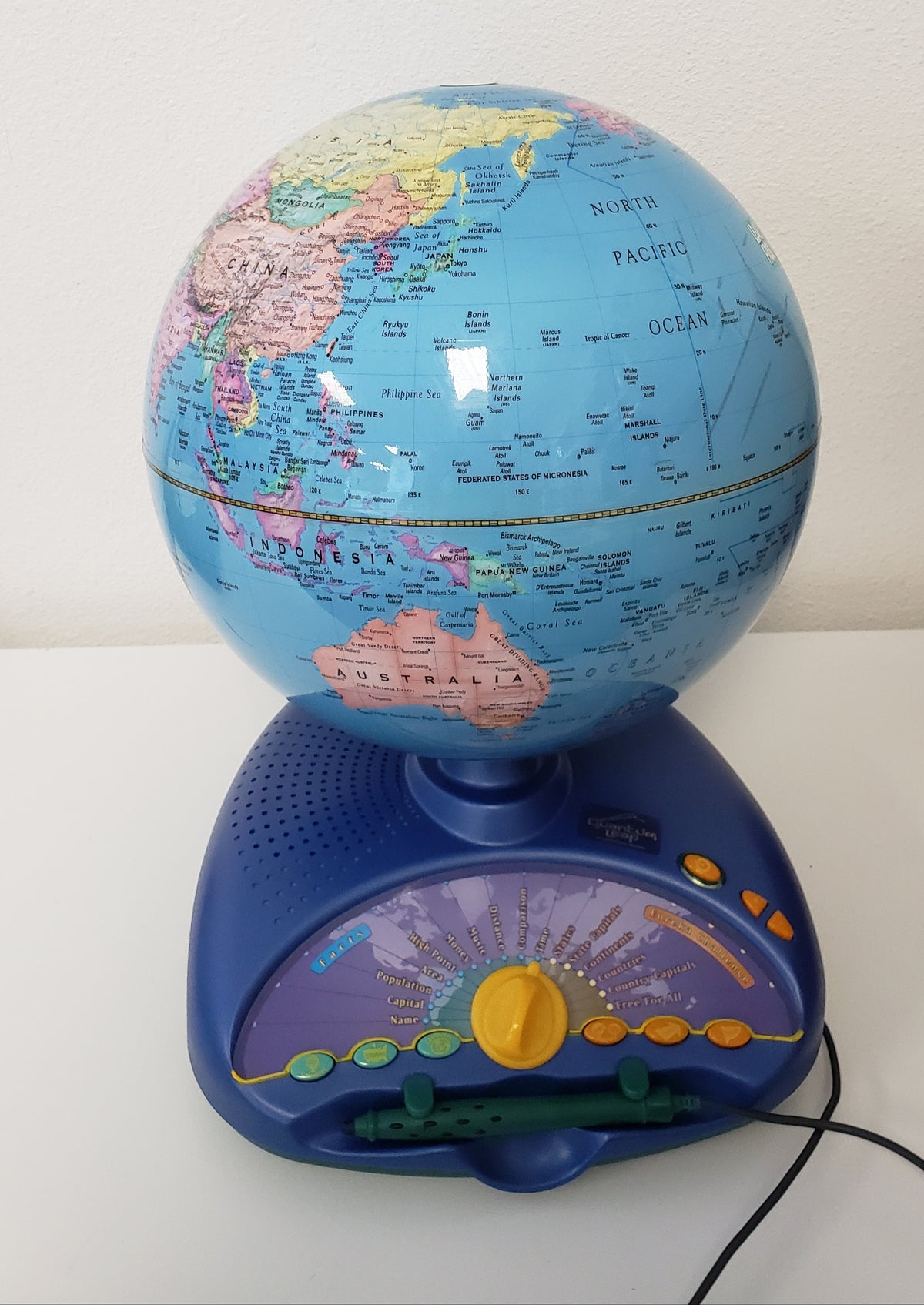 2001 Leapfrog Explorer Quantum Leap Learning Globe