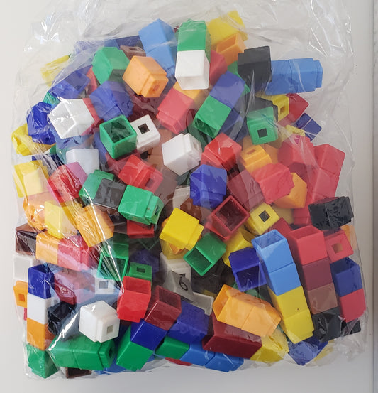 Unifix cubes (315)